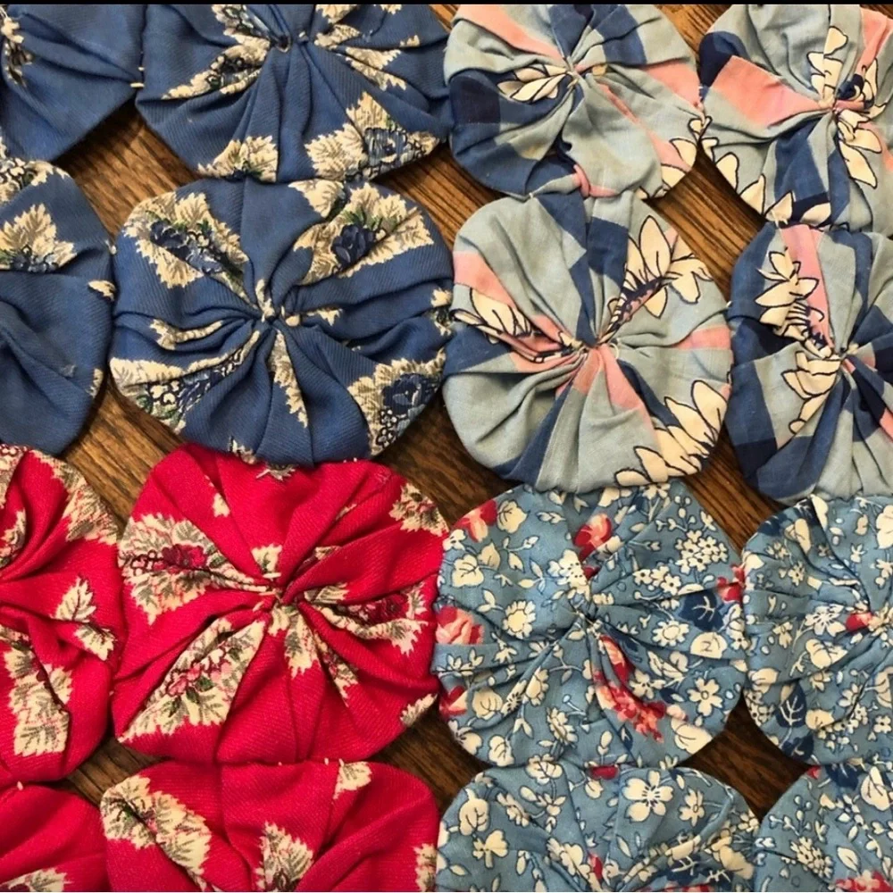 Antique Yo-yo Quilt, Suffolk Puff Coverlet Popcorn Quilt (appx 96”x90”)